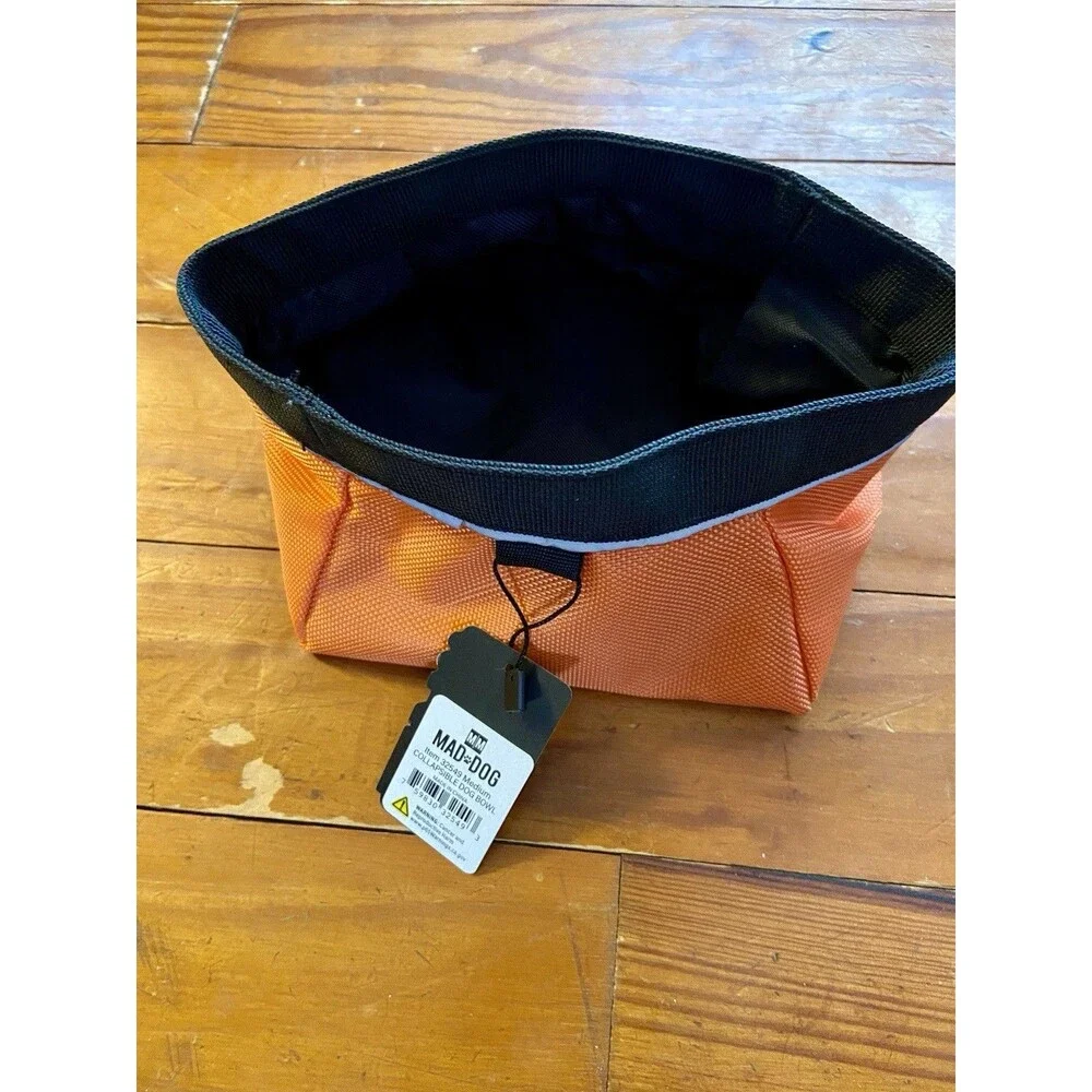 Mad Man Mad Dog Medium Collapsible Dog Bowl